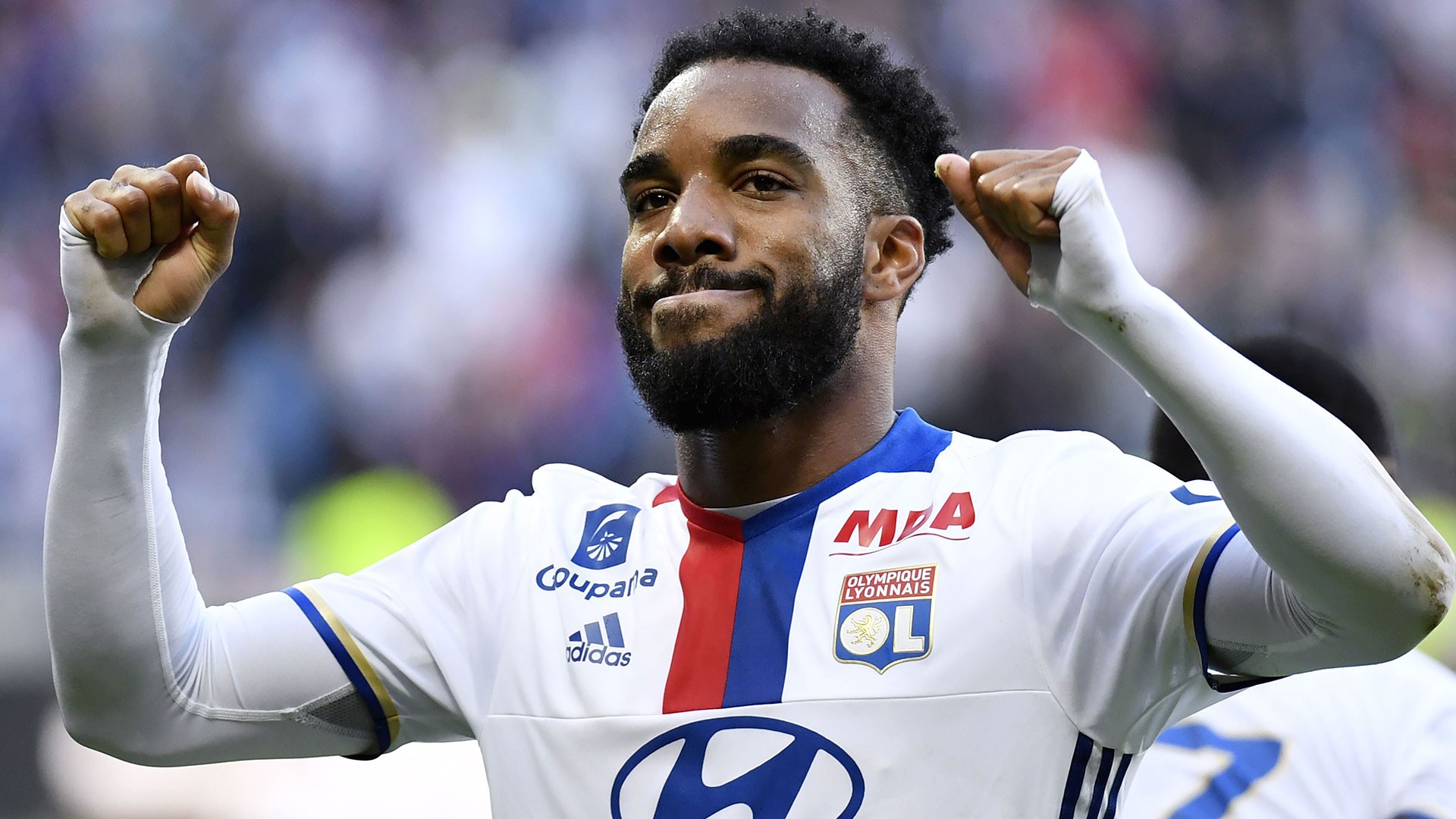 alexandre-lacazette-lyon_1manuuo2itotm1g6c7qcuupl2w