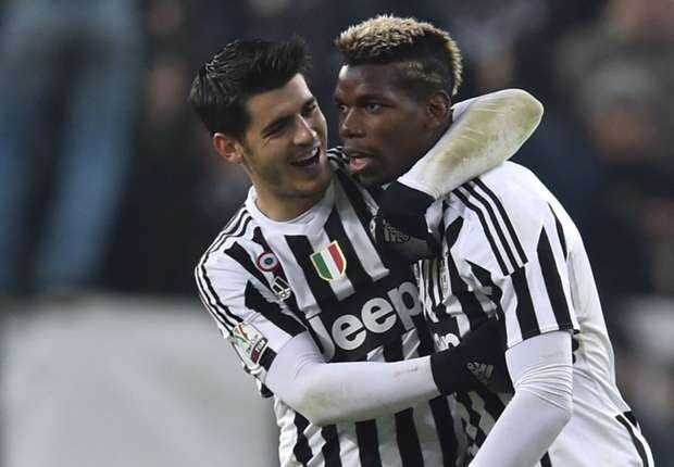 Pogba (phải) đang được Real săn đón. Ảnh: Internet.