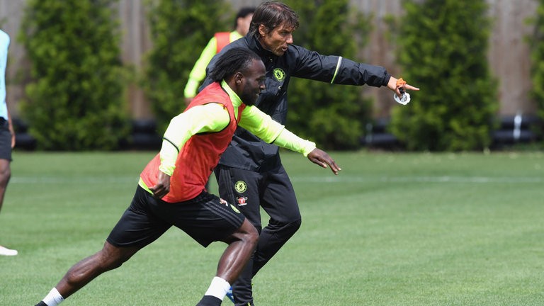 antonio-conte-victor-moses-cobham_3744017