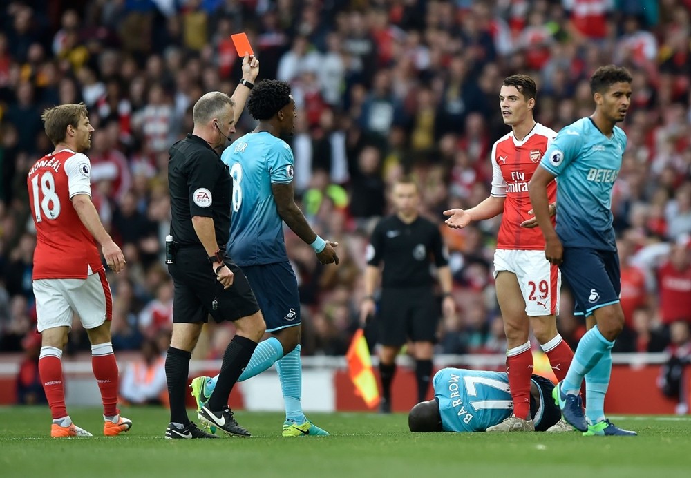 Arsenal-3-2-Swansea-11