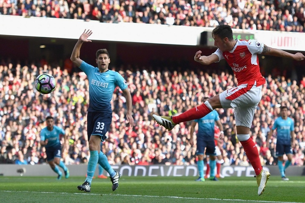Arsenal-3-2-Swansea-8