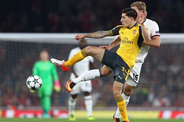 bellerin-arsenal-man-city-1