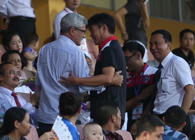 Calisto-khen-Phan-thanh-h