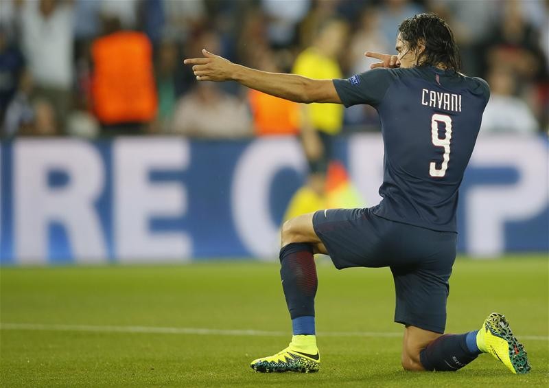 cavani-nhan-loi-ve-phia-minh