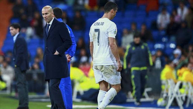 Cristiano-Ronaldo-khoi-do
