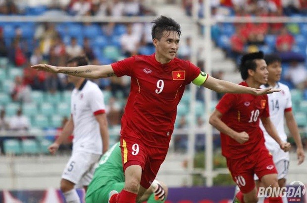 Công Vinh vẫn giữ được duyên ghi bàn trong màu áo đội tuyển. Ảnh: Gia Minh.