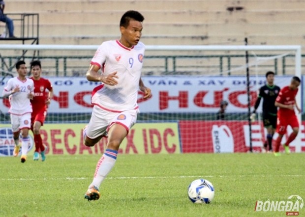 Biết đâu chân sút đang lên của Sài Gòn FC - Trịnh Duy Long lại được trao cơ hội. Ảnh: Hoàng Tùng.