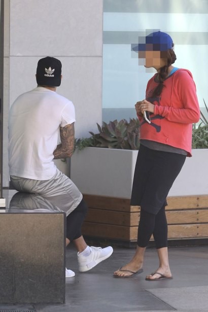 david-beckham-victoria-divorce-rumors-soul-cycle-brunette-06