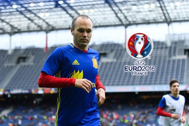 6. Andres Iniesta (ĐT Tây Ban Nha, 16,8 triệu bảng/năm). Ảnh: Internet.
