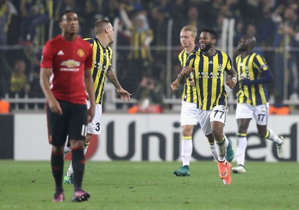 fenerbahce-sk-v-manchester-united-fc-uefa-europa-league-0754