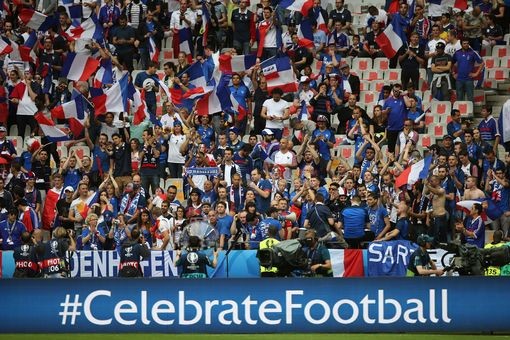 Không khí trên sân Stade de France vô cùng cuồng nhiệt. Ảnh: Internet.