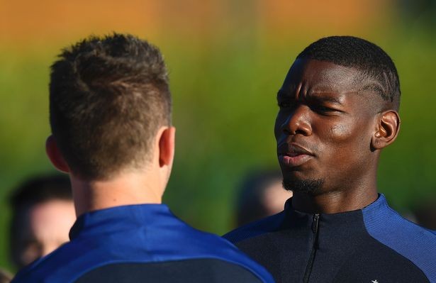 Frances-midfielder-Paul-Pogba-waits-for