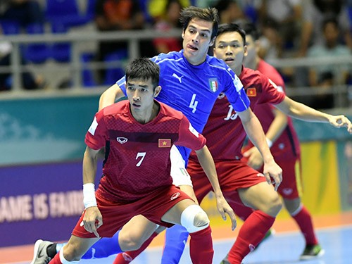 Futsal-Viet-Nam-dau-Nga