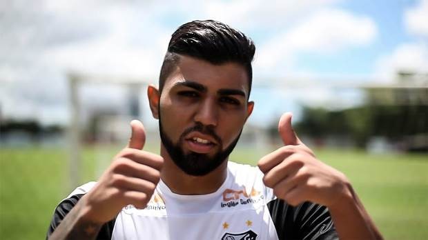 Gabigol-thumbs-up