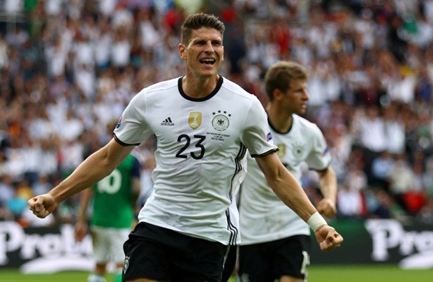 gomez1