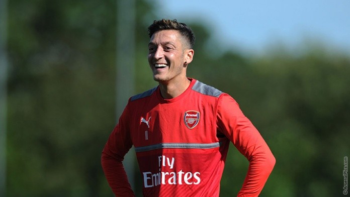 gun__1475745474_ozil