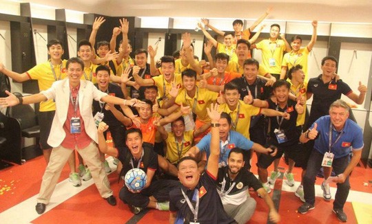 HAT-U19-VN-1