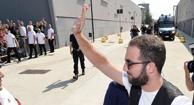 Higuain7