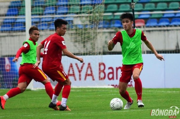 Trung vệ Tiến Thành (XSKT Cần Thơ), người chưa được HLV Hữu Thắng sử dụng trong trận gặp Syria, rất có thể sẽ đá chính trong trận ra quân của ĐT Việt Nam tại giải tứ hùng Myanmar 2016. Gia Minh.