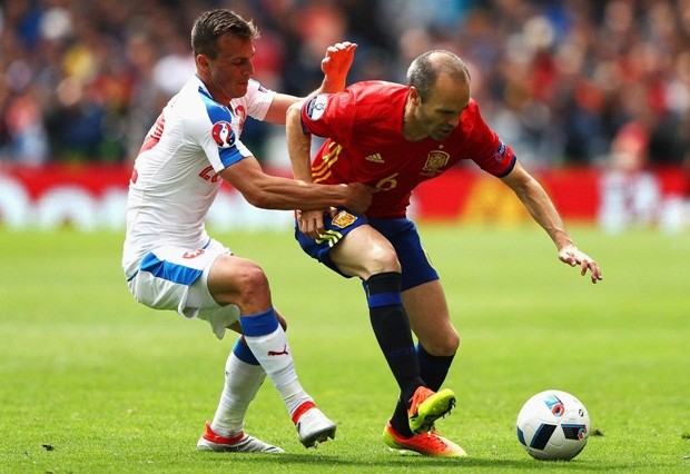 Iniesta là một trong điểm sáng của TBN trong trận đấu vừa qua. Ảnh: Internet.