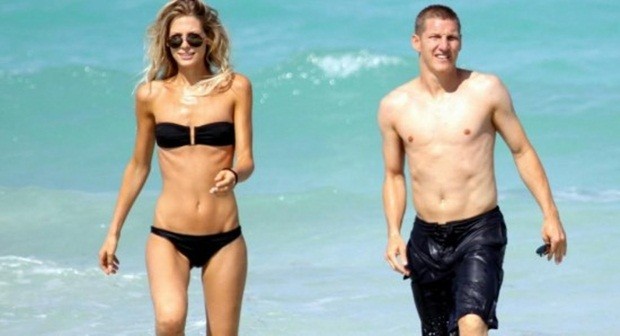 Schweinsteiger và Ivanovic. Ảnh: Internet.