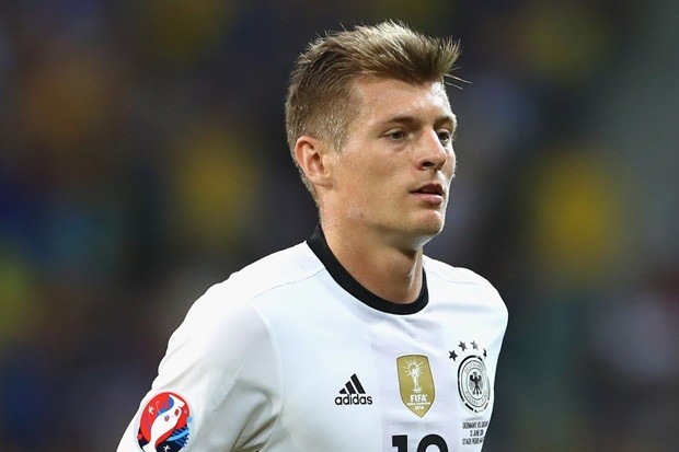 kroos1