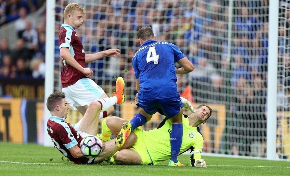 Leicester-City-3-0-Burnle