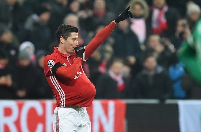 Lewandowski-len-chuc-1