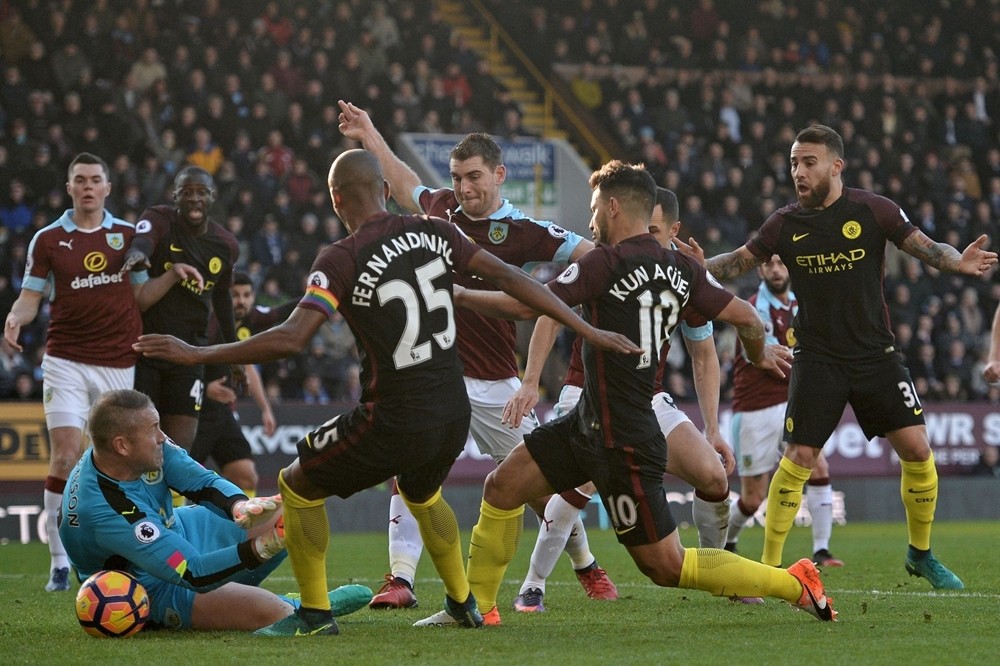 Man-City-2-1-Burnley-4