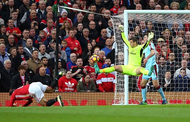 Man-United-0-0-Burnley-12