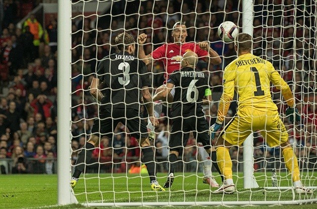 man-united-vs-zorya-21