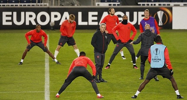 man-utd-tap-luyen-7