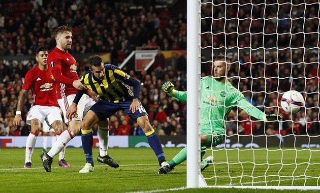 man-utd-vs-fernebahce-10