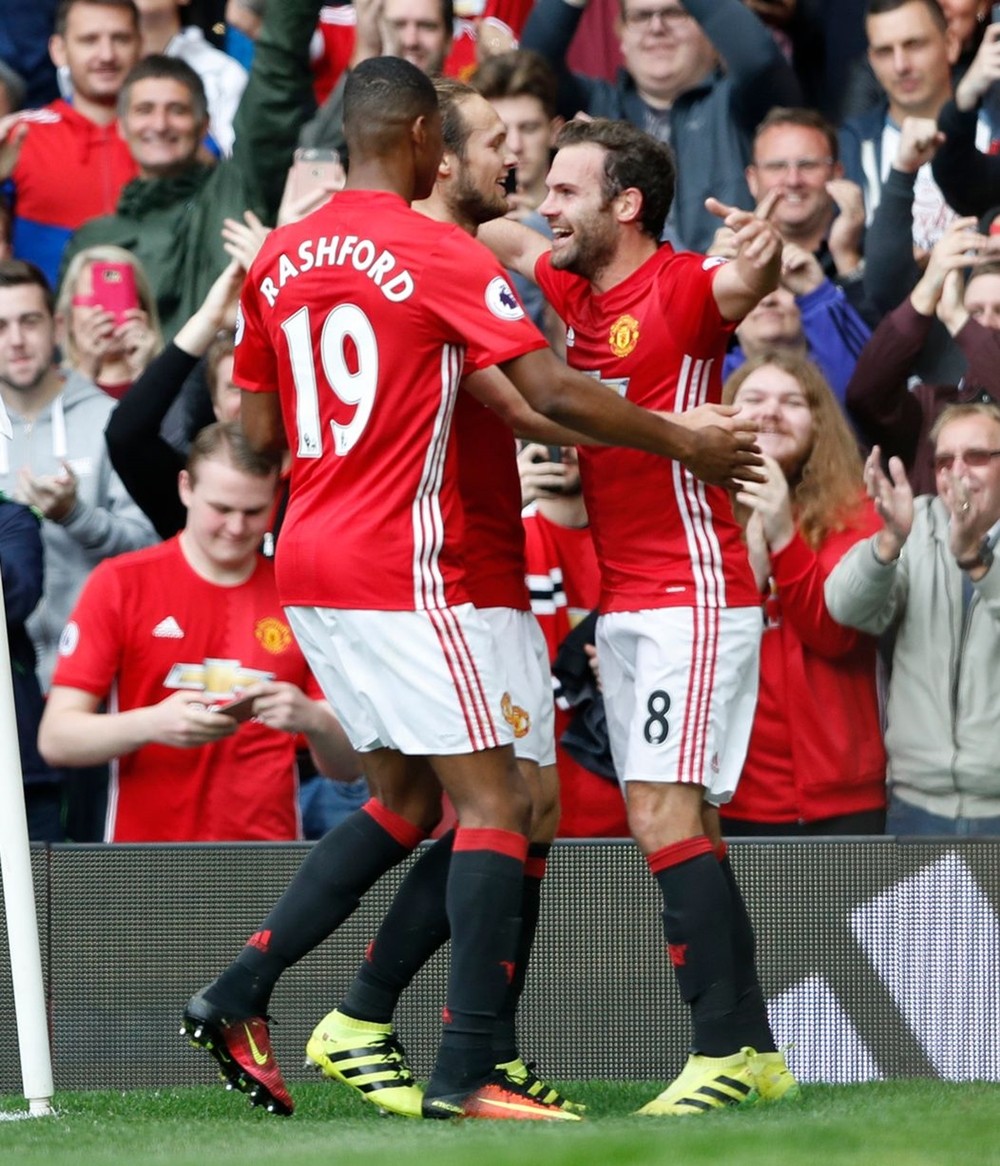 Manchester-United-4-1-Lei