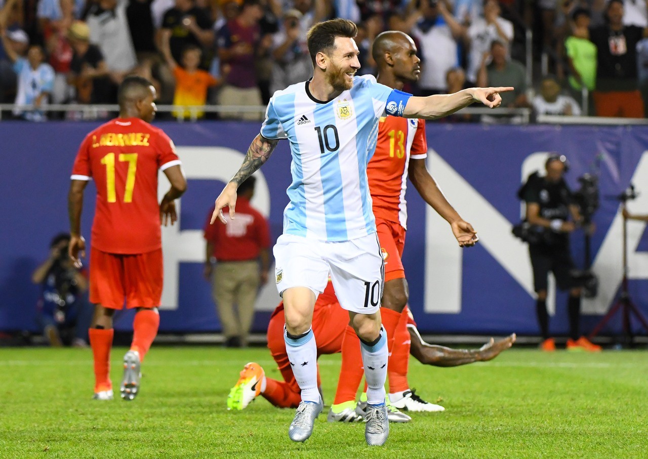 Messi trở lại tuyển Argentina với khuôn mặt đầy râu và khả năng ghi bàn vẫn sắc sảo như ngày nào. Ảnh: Internet.