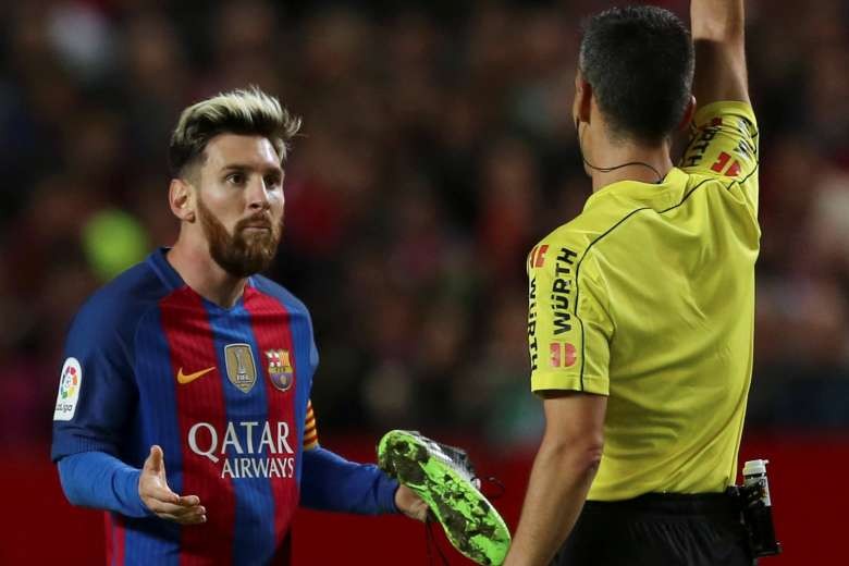 Messi-the-vang-1