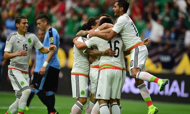 Mexico xuất sắc đánh bại Uruguay ngày ra quân. Ảnh: Internet.