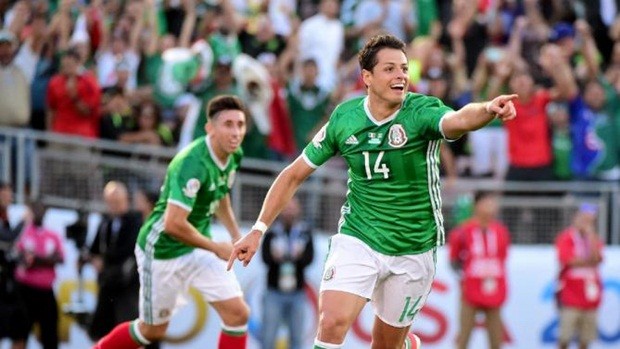 Chicharito giúp Mexico vào tứ kết. Ảnh: Internet.
