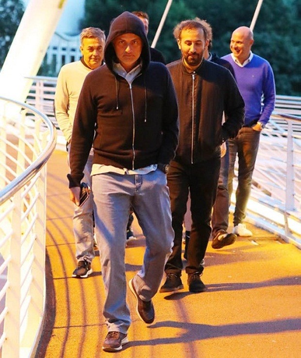 mou6