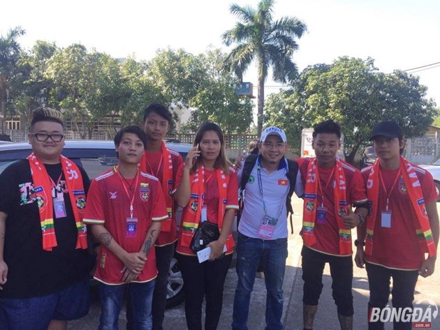 Myanmar-Fan-VN-1