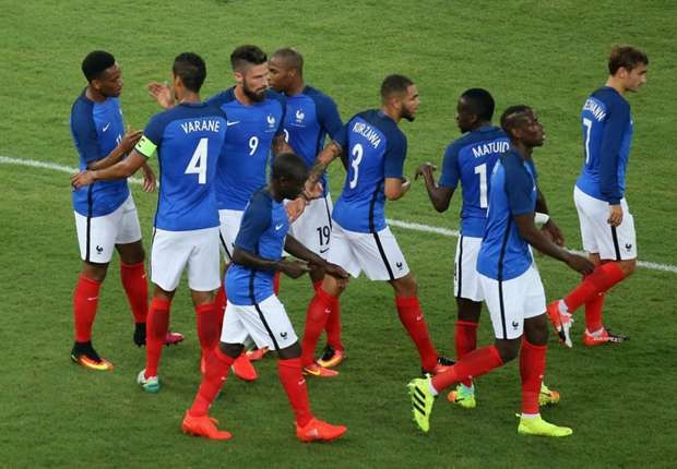 olivier-giroud-italy-france_wxumov581khb1rs9biximyazl