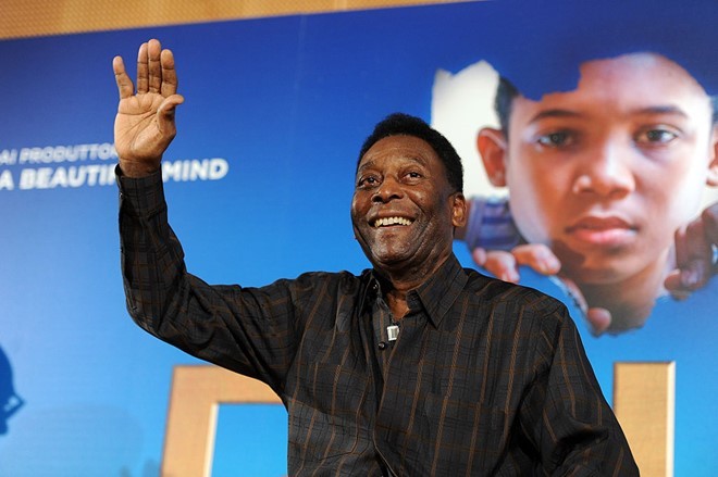 Pele-messi-hay-hon-ronald