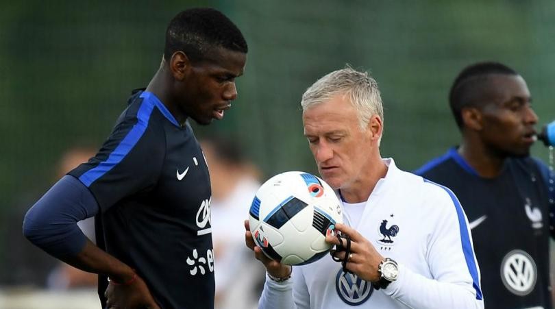 Deschamps lên tiếng bảo vệ Pogba nhằm tạo tâm lý thoải mái cho học trò. Ảnh: Internet.