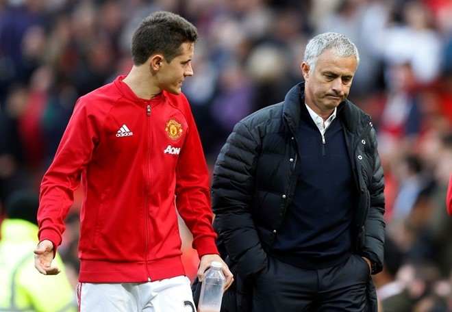 Pogba-gap-cuu-thu-mon-MU-