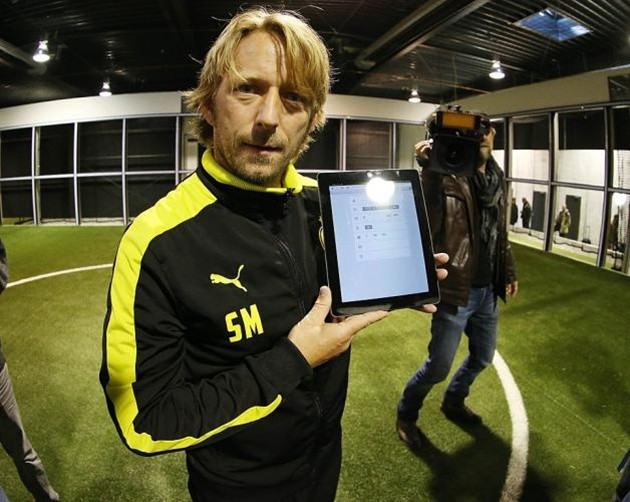 ran-nut-o-dortmund-co-the