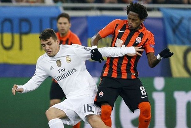 real_madrids_mateo_kovacic_l_in_action_against_shakhtar_donetsks_171072