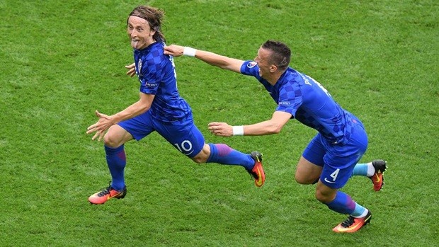 Modric sắm vai người hùng trong trận ra quân của Croatia. Ảnh: Internet.