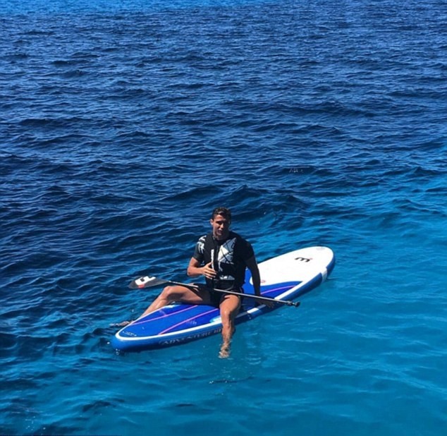 Cristiano Ronaldo đang nghỉ mát ở bãi biển Ibiza (Tây Ban Nha). Ảnh: Internet.