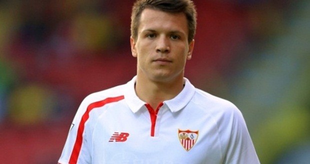 Yevhen trong màu áo Sevilla. Ảnh: Internet.