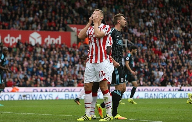 shawcross-phuc-thu-ibrahimovic-1
